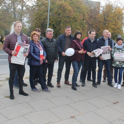 Wspólne zdjęcie uczestników akcji - 