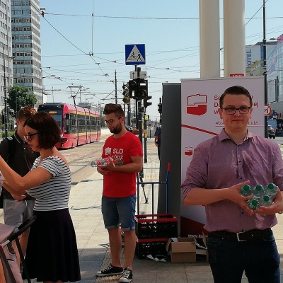 Upały 2018 - z pomocą przyszli działaczki i działacze SLD